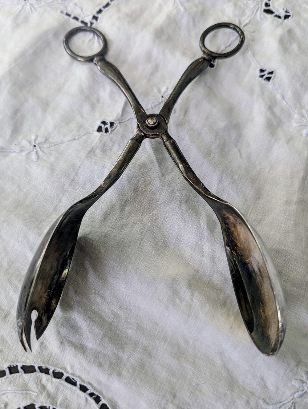 Vintage Silverplate Scissor Style Salad Tongs Made In England 8.5"